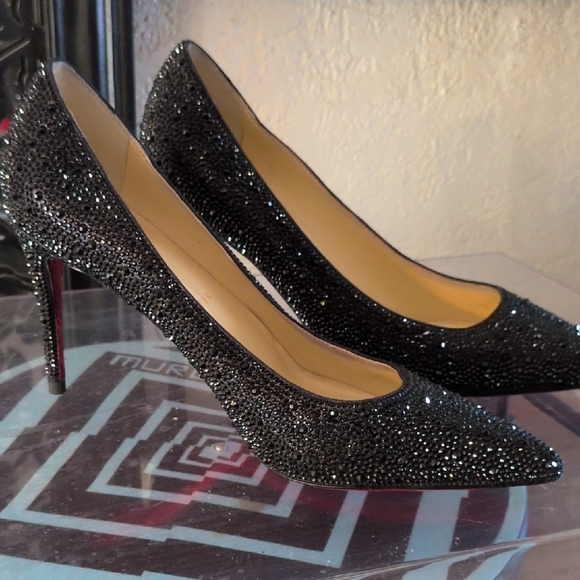 Elegant Black Stiletto Heels - Picture 5 of 13